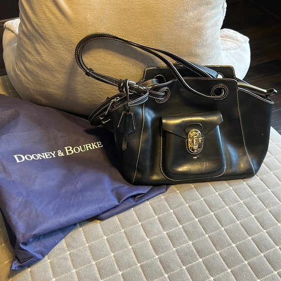 Dooney & Bourke Large Satchel